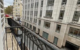 Champs Elysees Apartment 1C